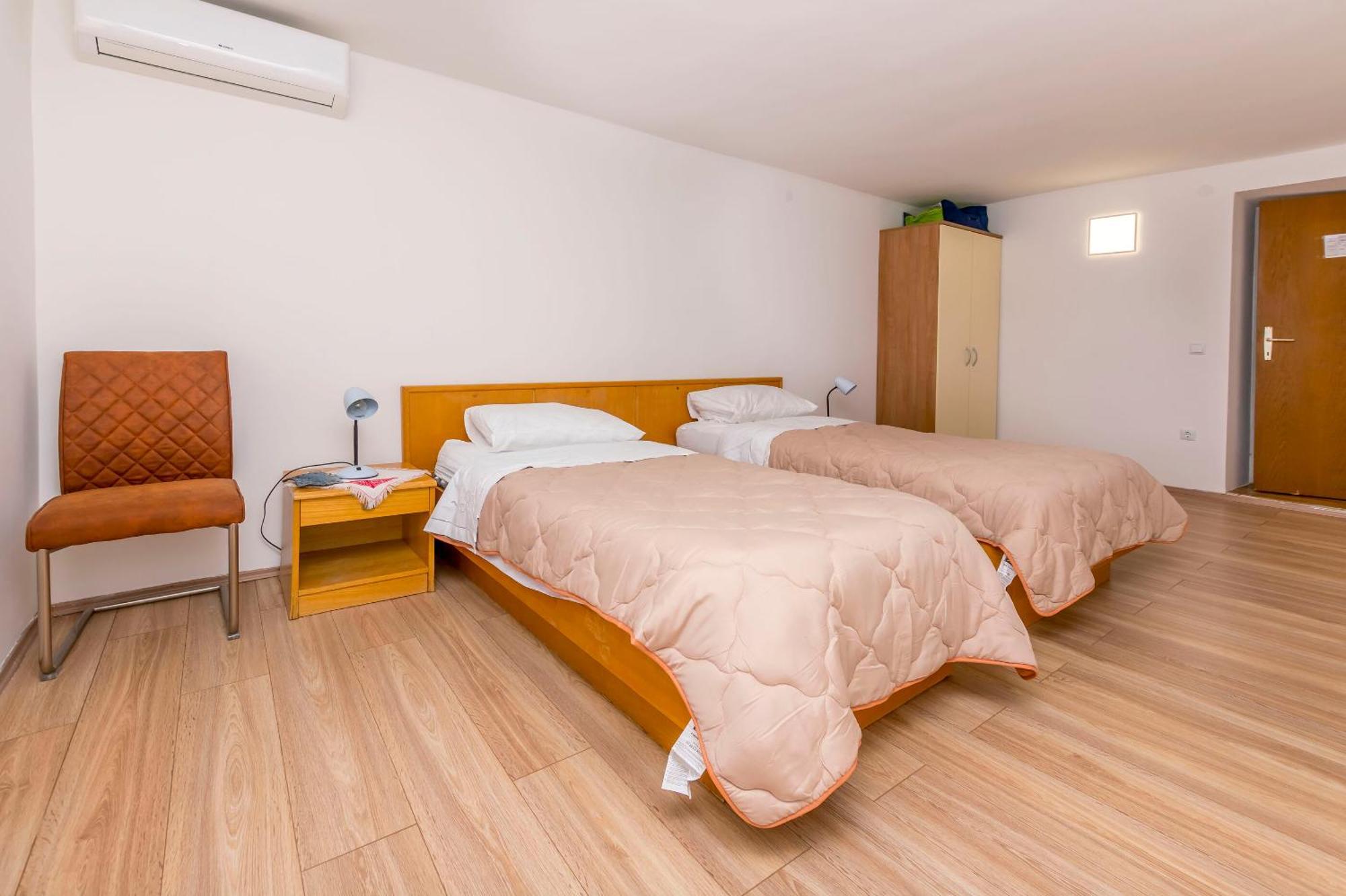 פרימוסטן Apartment Jelena מראה חיצוני תמונה
